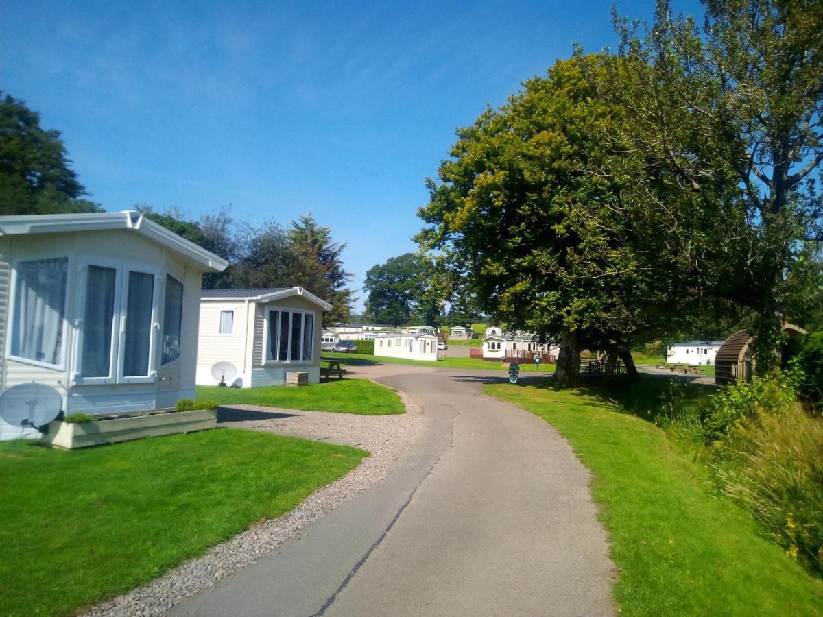 Campsie Glen Holiday Park Fintry ภายนอก รูปภาพ