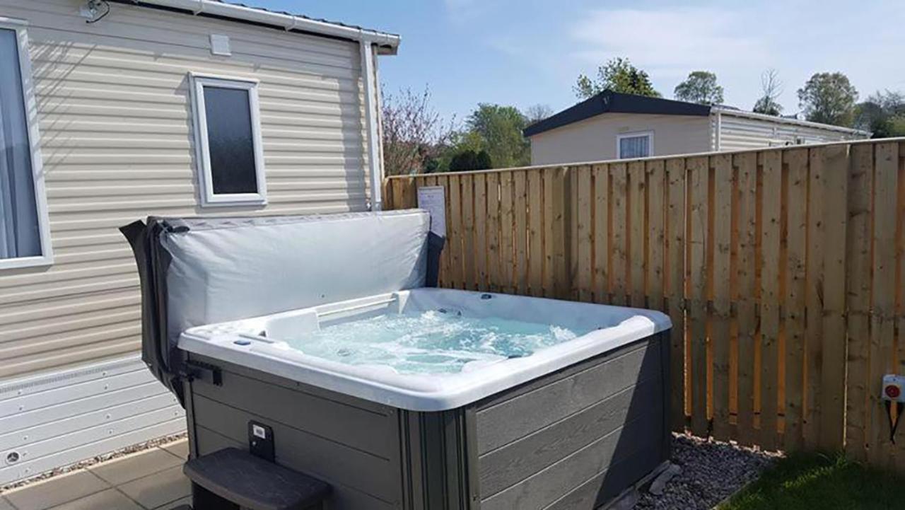 Campsie Glen Holiday Park Fintry ห้อง รูปภาพ