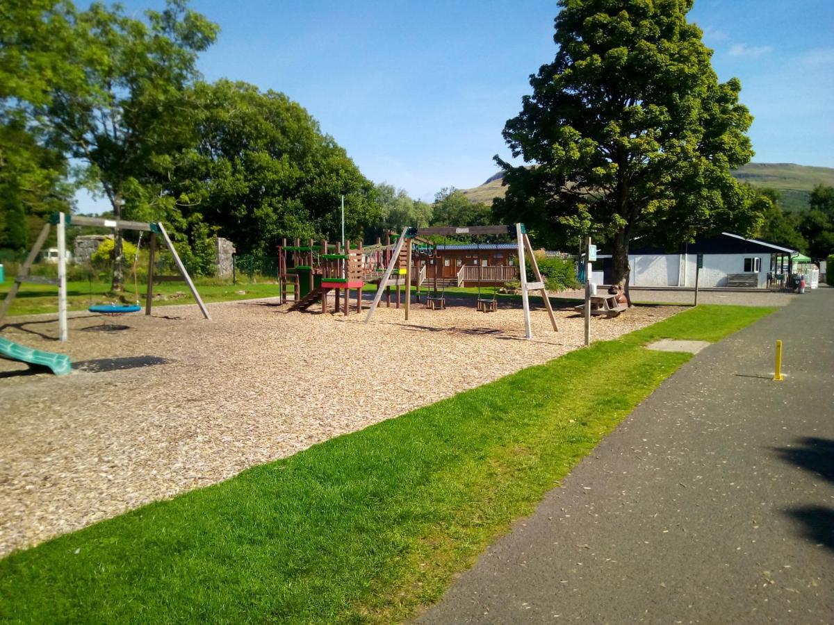 Campsie Glen Holiday Park Fintry ภายนอก รูปภาพ