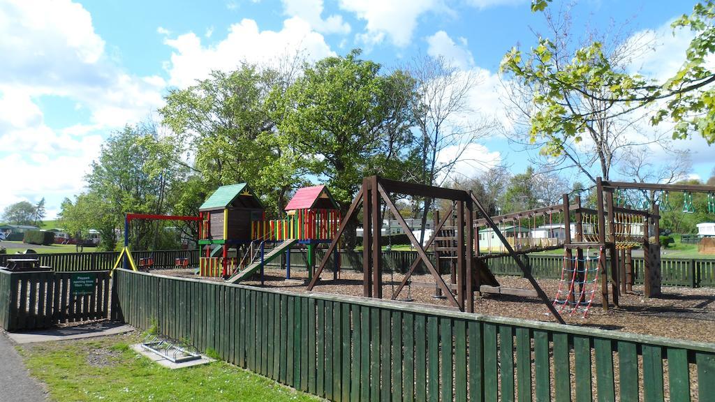 Campsie Glen Holiday Park Fintry ภายนอก รูปภาพ