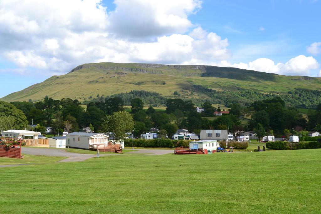 Campsie Glen Holiday Park Fintry ภายนอก รูปภาพ