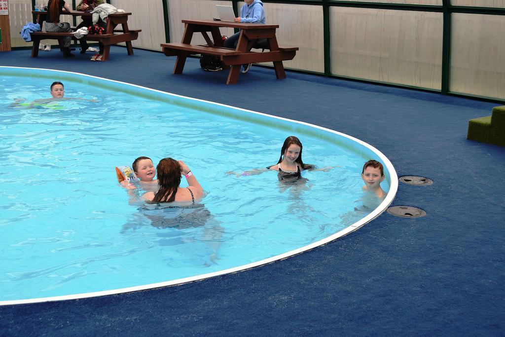 Campsie Glen Holiday Park Fintry ภายนอก รูปภาพ